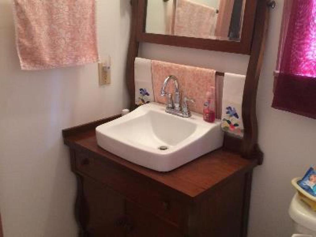 The Jewell Of Vienna Bed & Breakfast Room photo